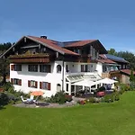 بيت ضيافة Gaestehaus Reichart